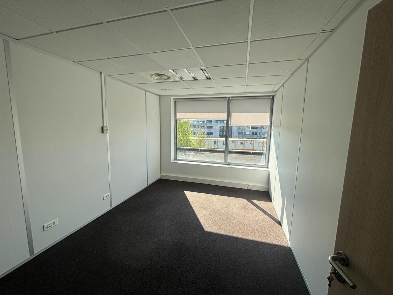 Bureau Villeneuve-d'Ascq 1294m² Location bureau Villeneuve-d'Ascq Nord OLBUR2318678 3
